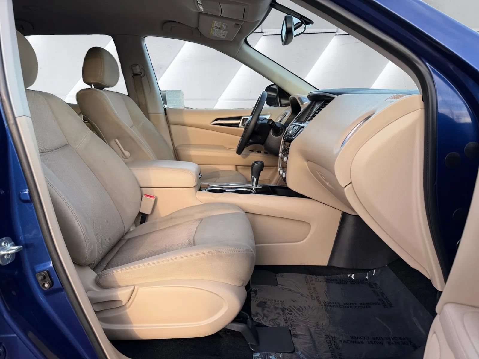 Used 2019 Nissan Pathfinder SV FWD image 16