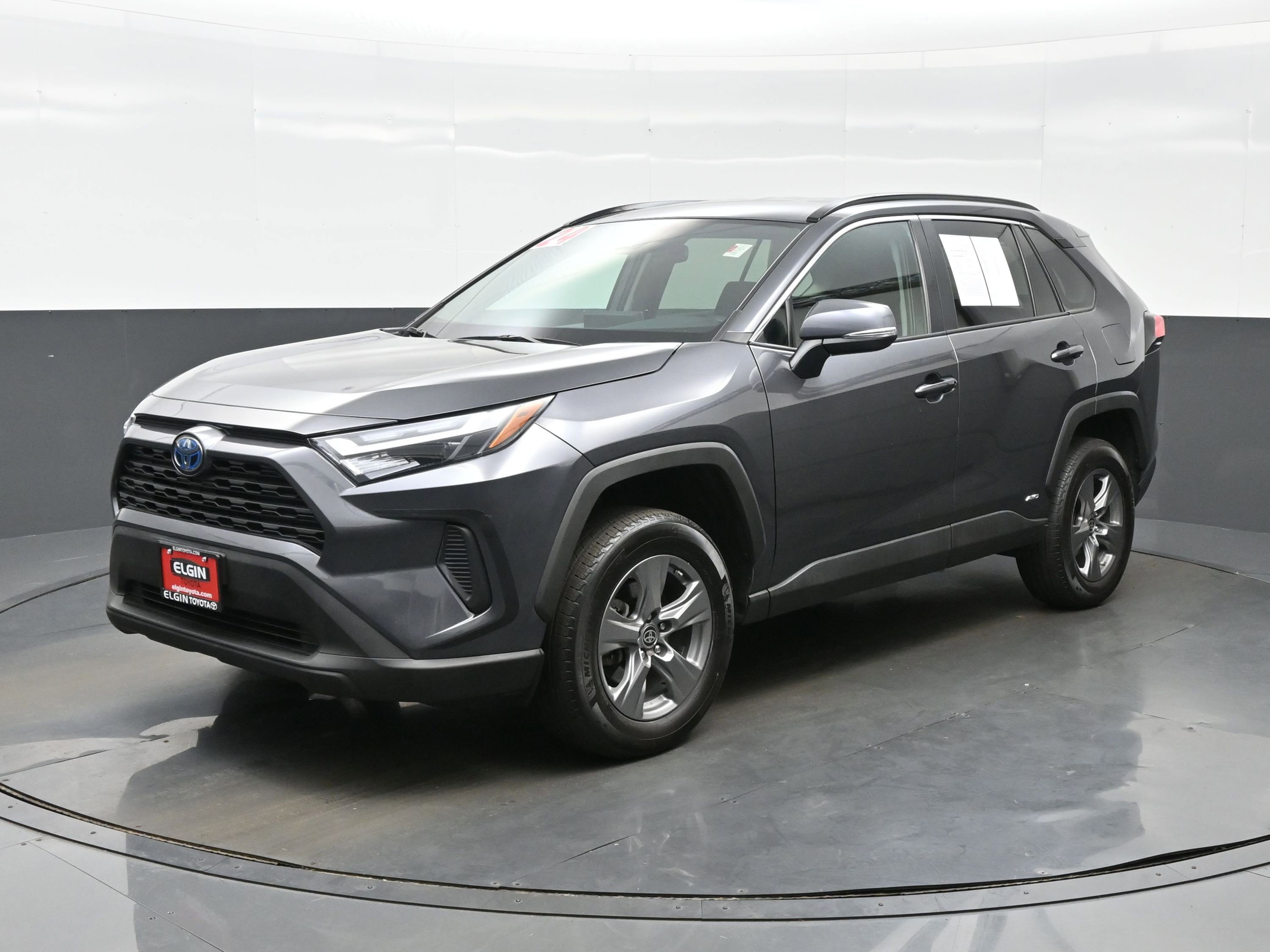 Used 2024 Toyota RAV4 LE AWD/4WD image 2