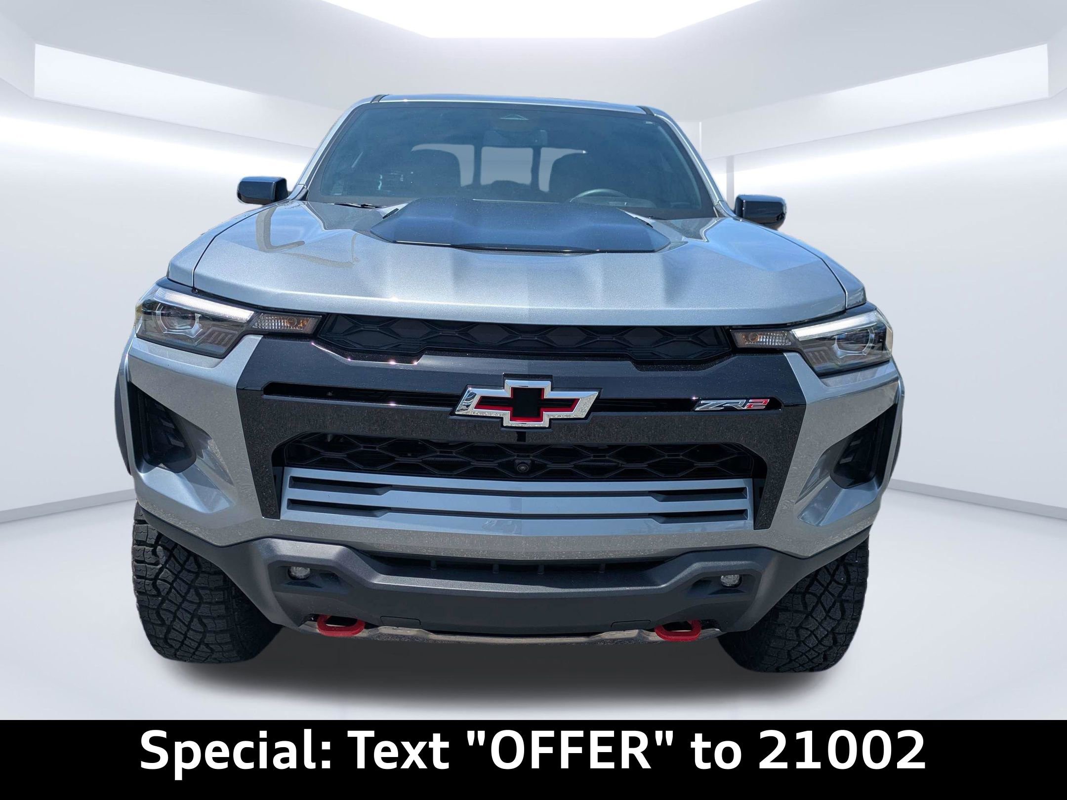 Used 2025 Chevrolet Colorado ZR2 w/ Technology Package AWD/4WD image 10