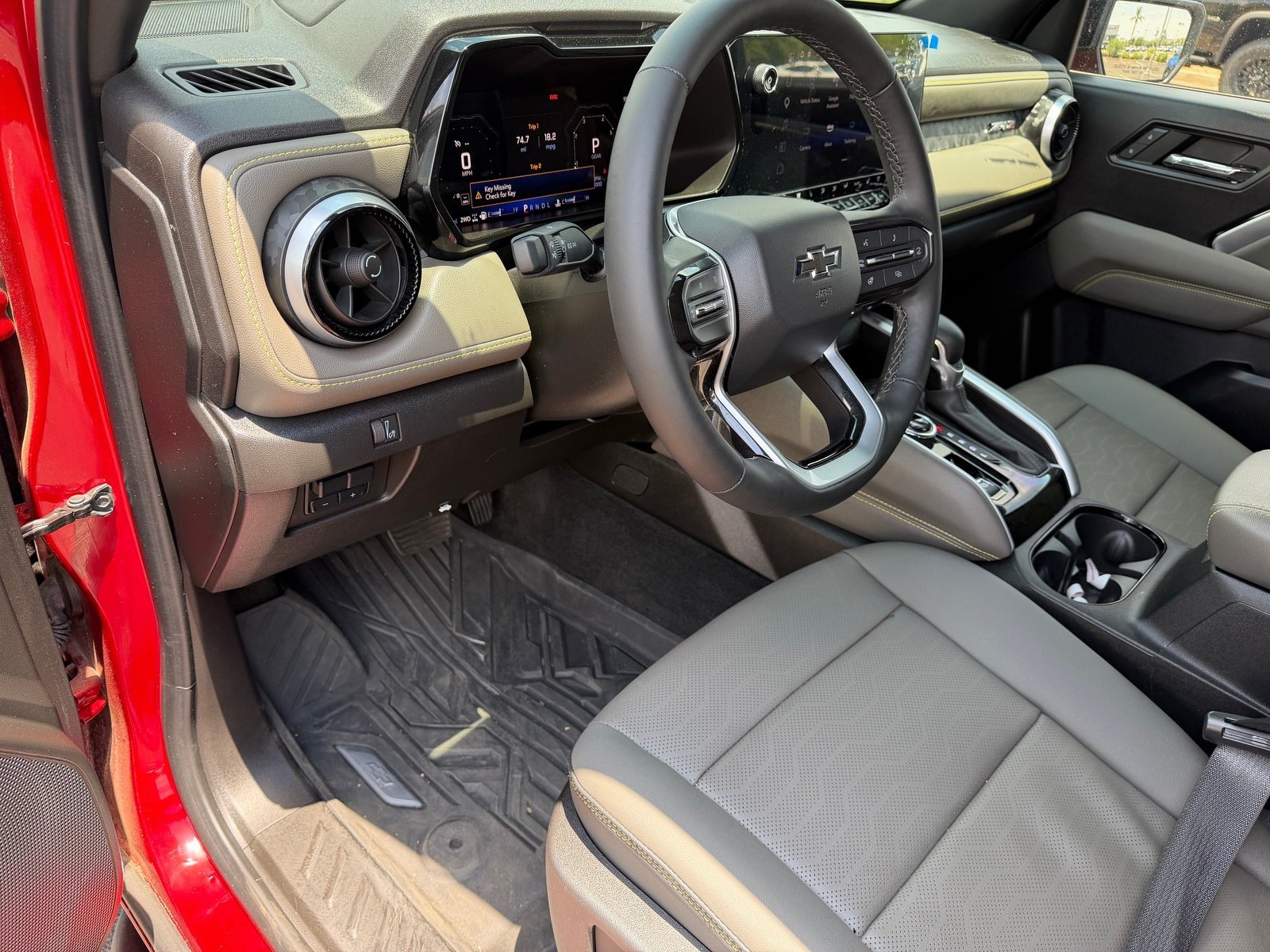 Used 2024 Chevrolet Colorado ZR2 w/ ZR2 Convenience Package III AWD/4WD image 15