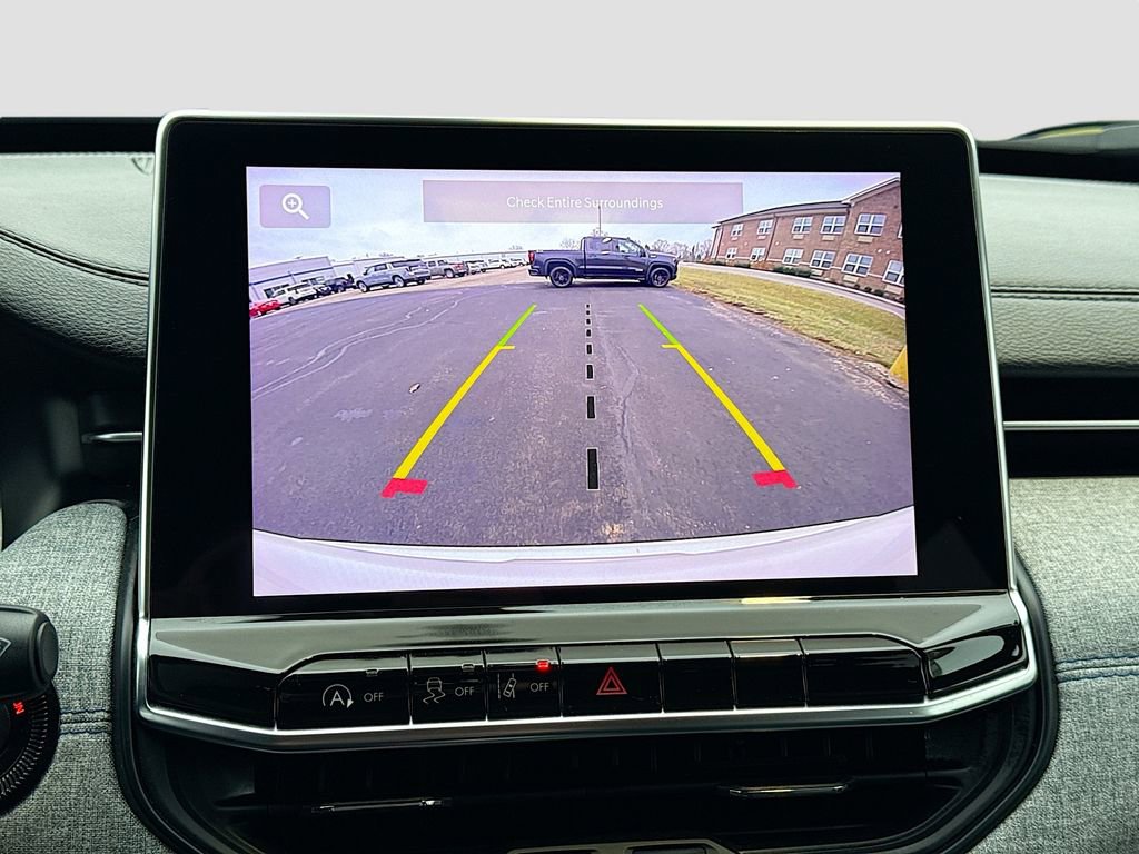 Used 2024 Jeep Compass Latitude image 13