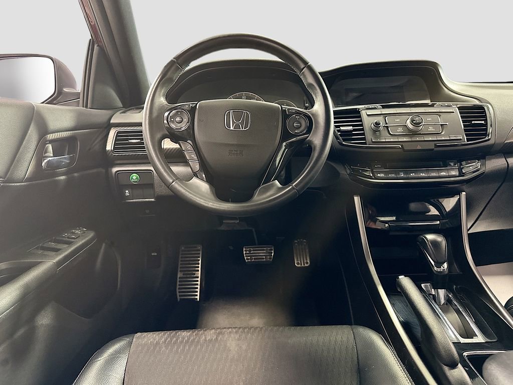 Used 2016 Honda Accord Sport image 21
