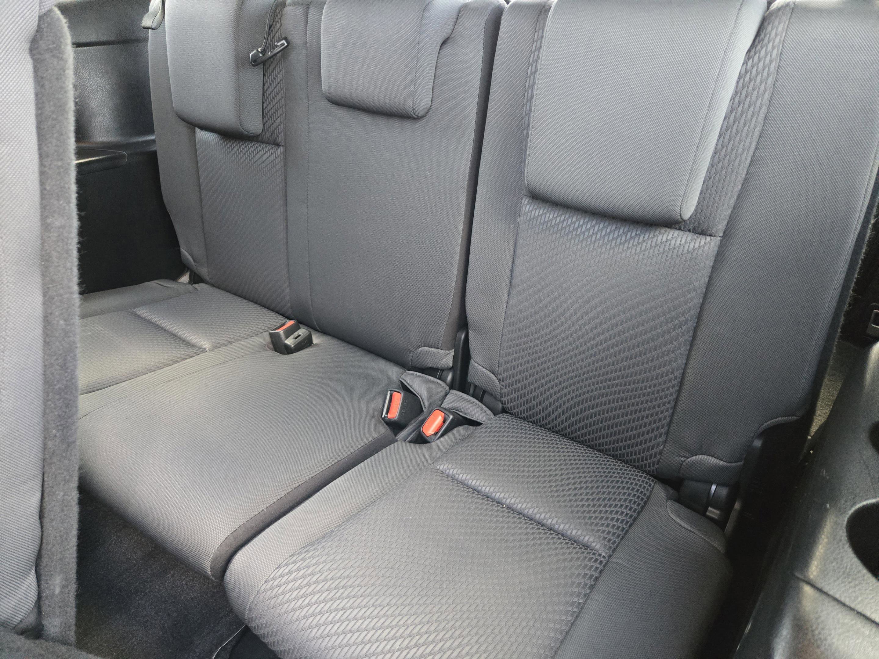 Used 2019 Toyota Highlander LE image 27