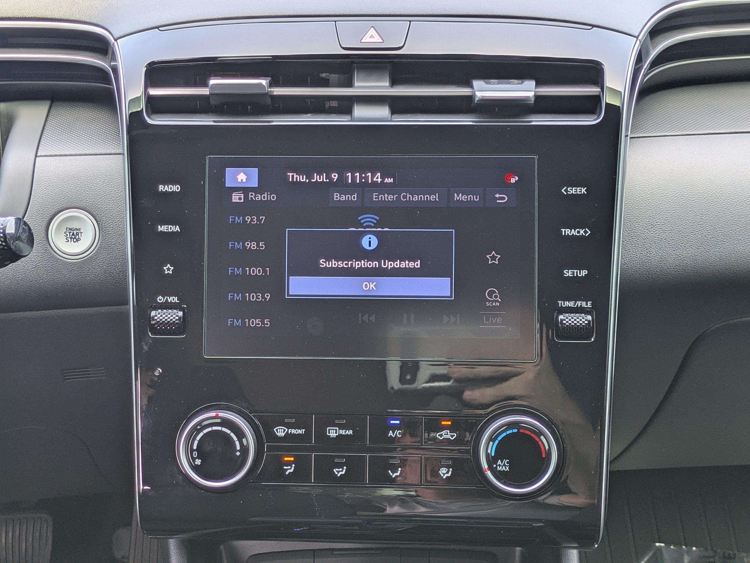 Used 2023 Hyundai Santa Cruz SEL w/ Activity Package FWD image 16