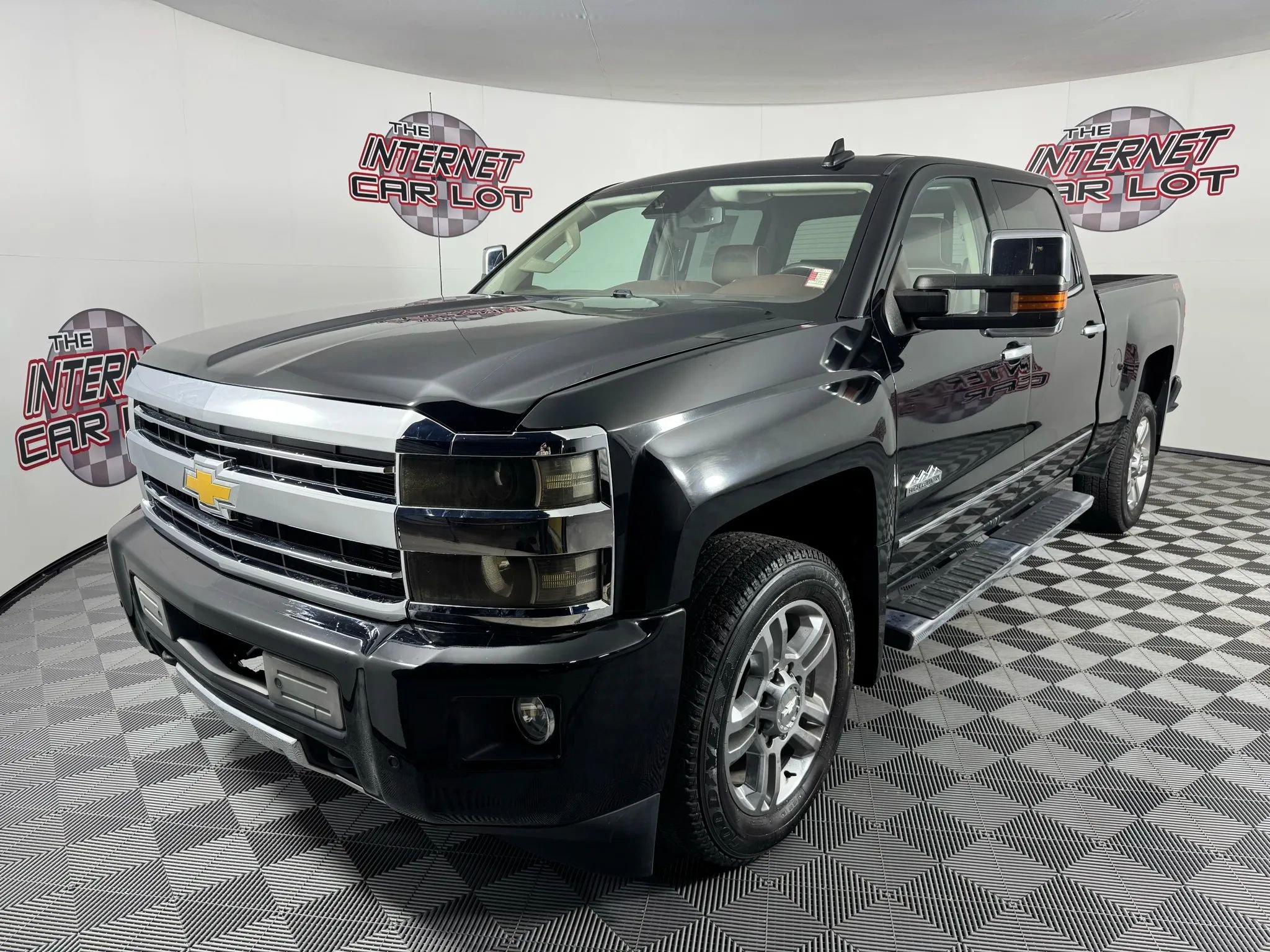 Used 2018 Chevrolet Silverado 2500 High Country image 3
