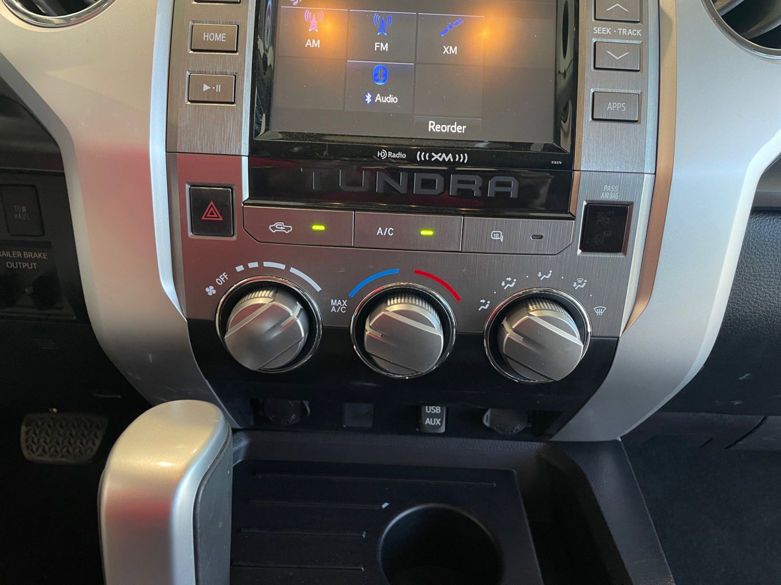 Used 2019 Toyota Tundra SR5 w/ SR5 Convenience Package image 11