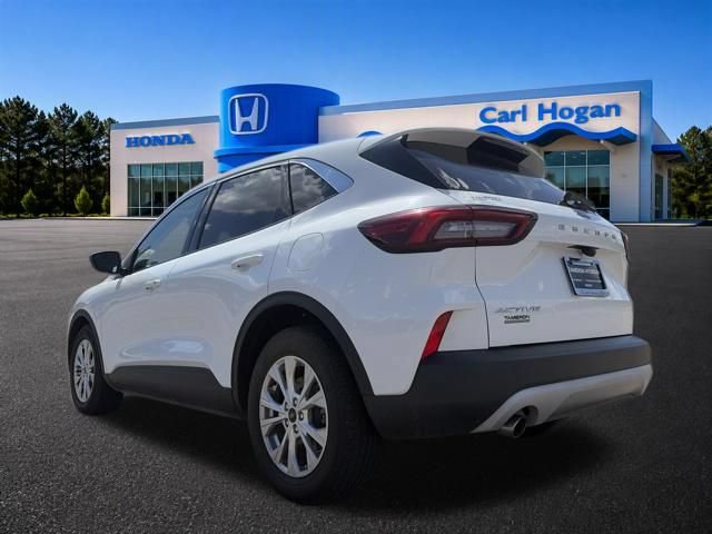 Used 2023 Ford Escape Active w/ Cold Weather Package FWD image 4