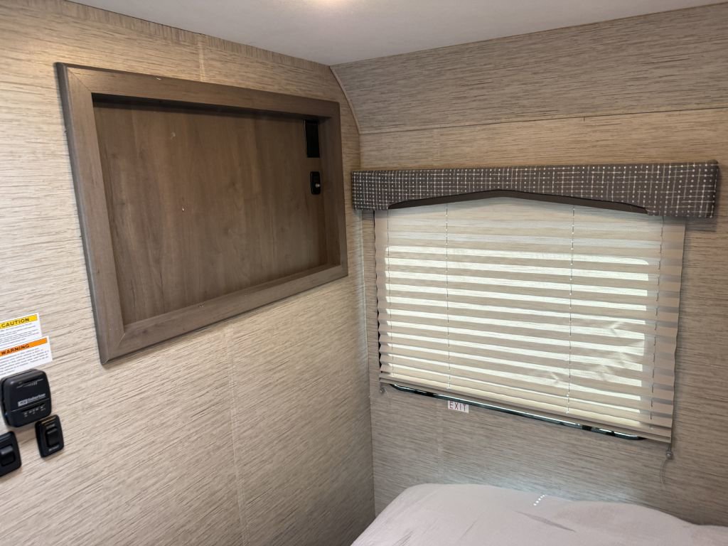Used 2023 Ford E-350 and Econoline 350 Super Duty w/ Motorhome Prep Package RWD image 64