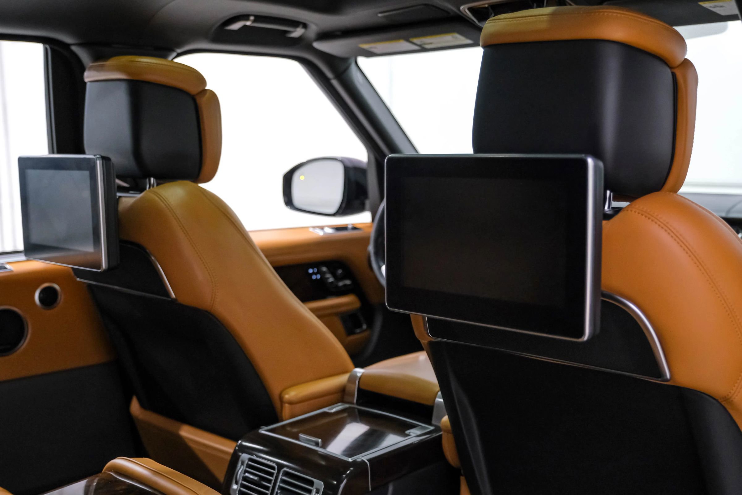 Used 2019 Land Rover Range Rover Long Wheelbase Autobiography image 38