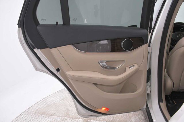 Used 2019 Mercedes-Benz GLC 300 image 24