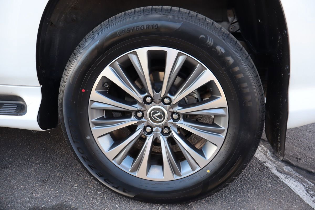 Used 2022 Lexus GX 460 Luxury w/ Off Road Package image 45