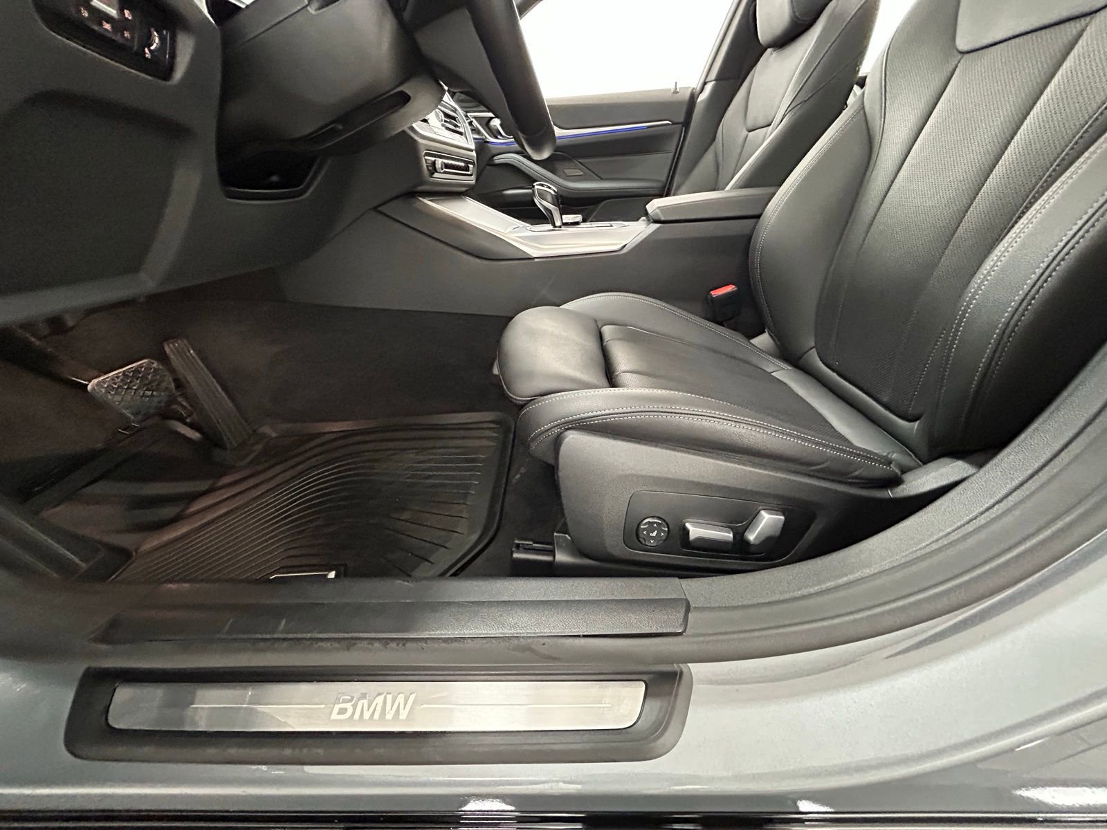 Used 2023 BMW 430i Gran Coupe xDrive w/ Premium Package image 32