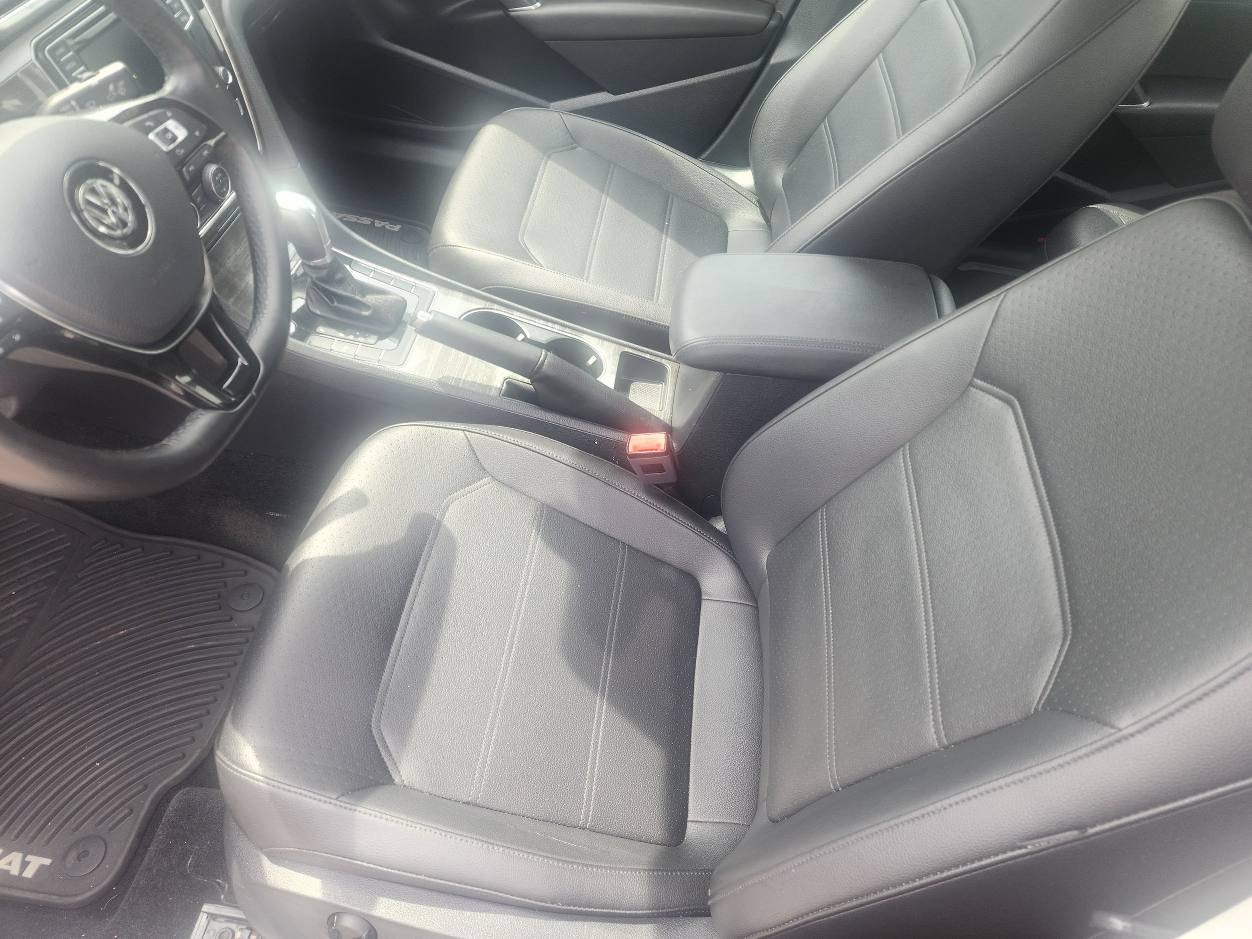 Used 2017 Volkswagen Passat 1.8T SE FWD image 11
