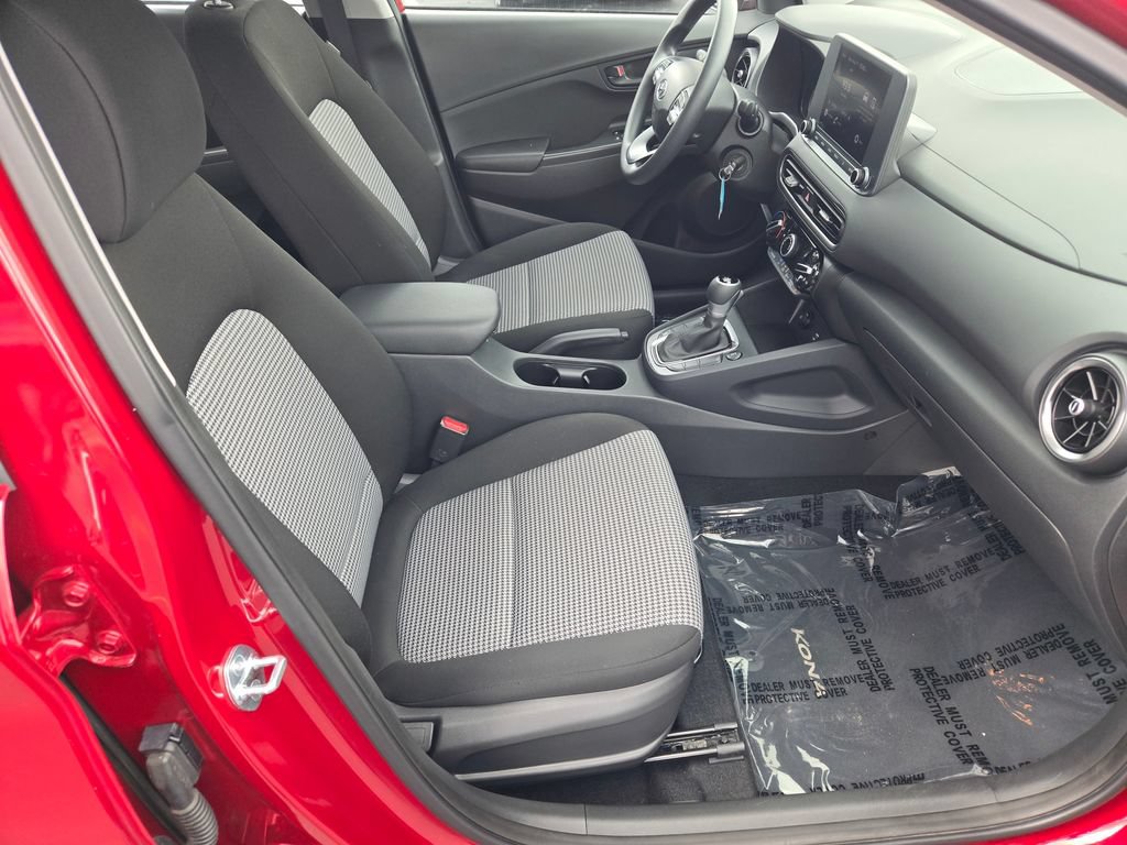Used 2023 Hyundai Kona SE w/ Cargo Package AWD/4WD image 10