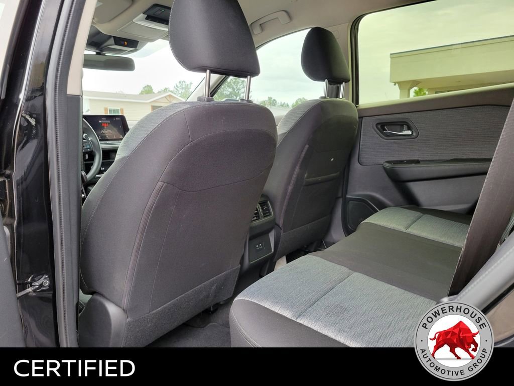 Used 2023 Nissan Rogue SV image 14