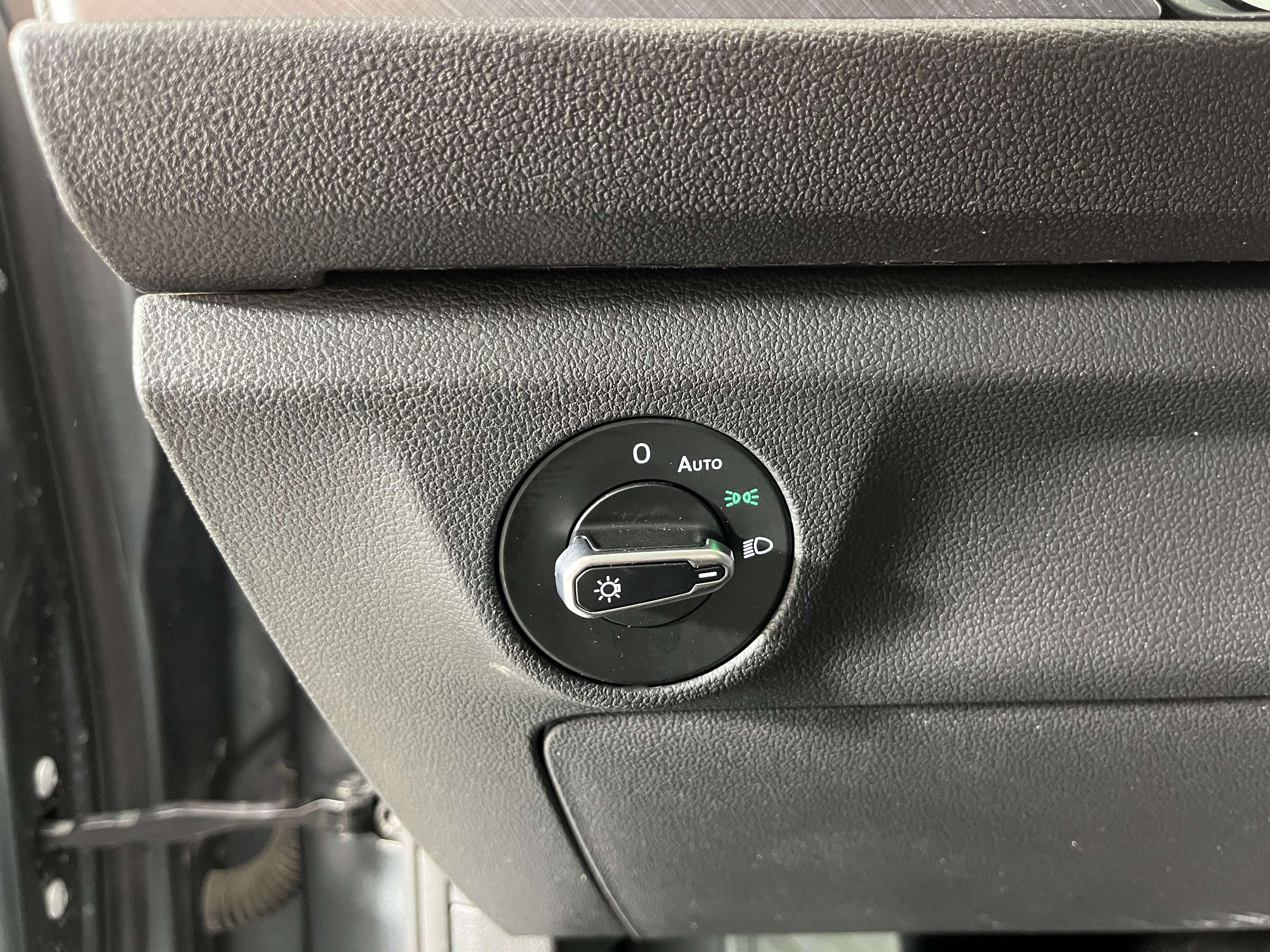 Certified 2023 Volkswagen Jetta SE image 20