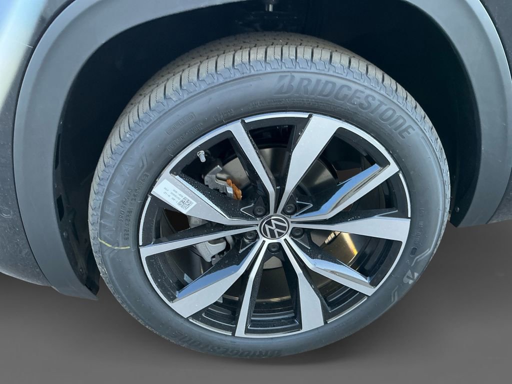New 2026 Volkswagen Atlas SEL Premium R-Line image 13