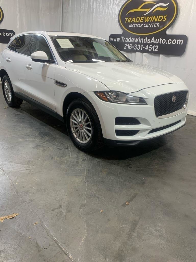 Used 2019 Jaguar F-PACE image 1