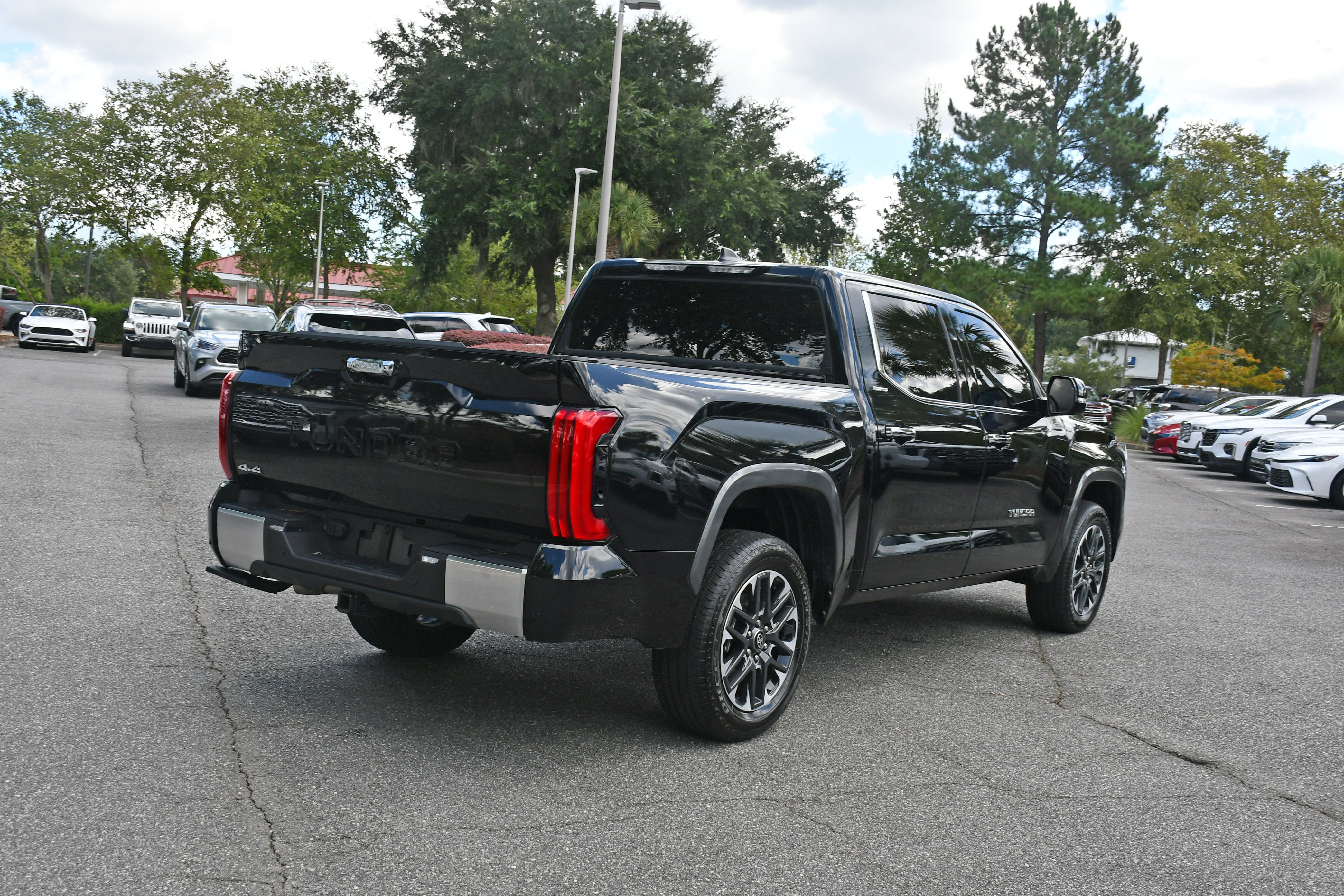 Certified 2025 Toyota Tundra Limited AWD/4WD image 4