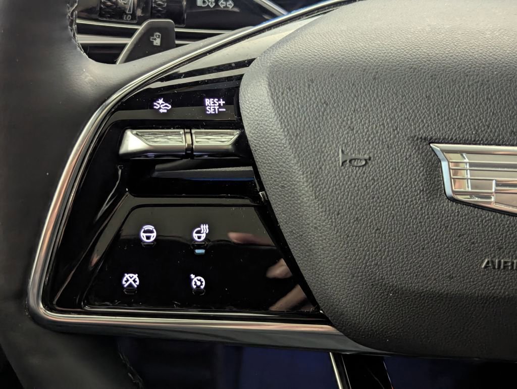 Used 2024 Cadillac Lyriq Luxury w/ LPO, Floor Liner Package image 40