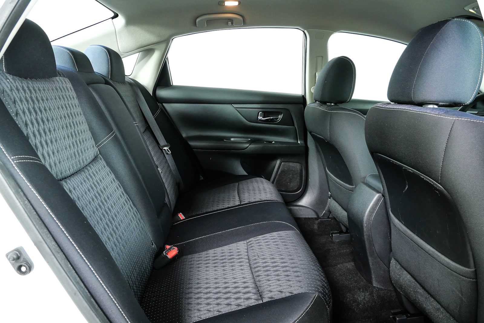 Used 2017 Nissan Altima 2.5 S w/ Power Driver Seat Package FWD image 18