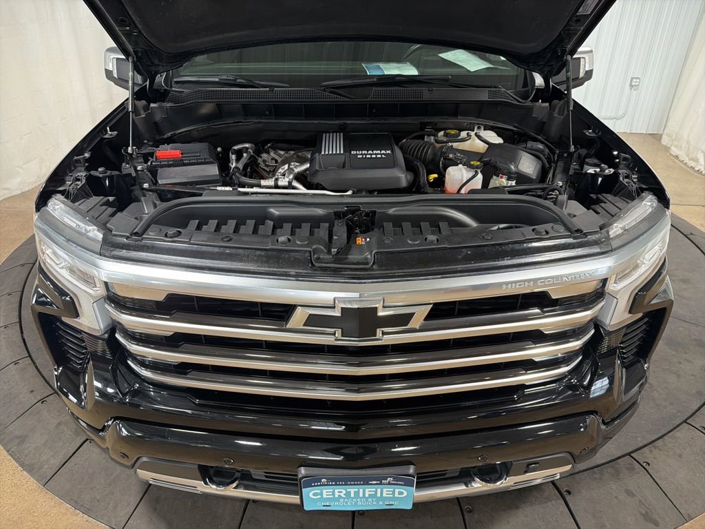 Certified 2024 Chevrolet Silverado 1500 High Country w/ Technology Package AWD/4WD image 40
