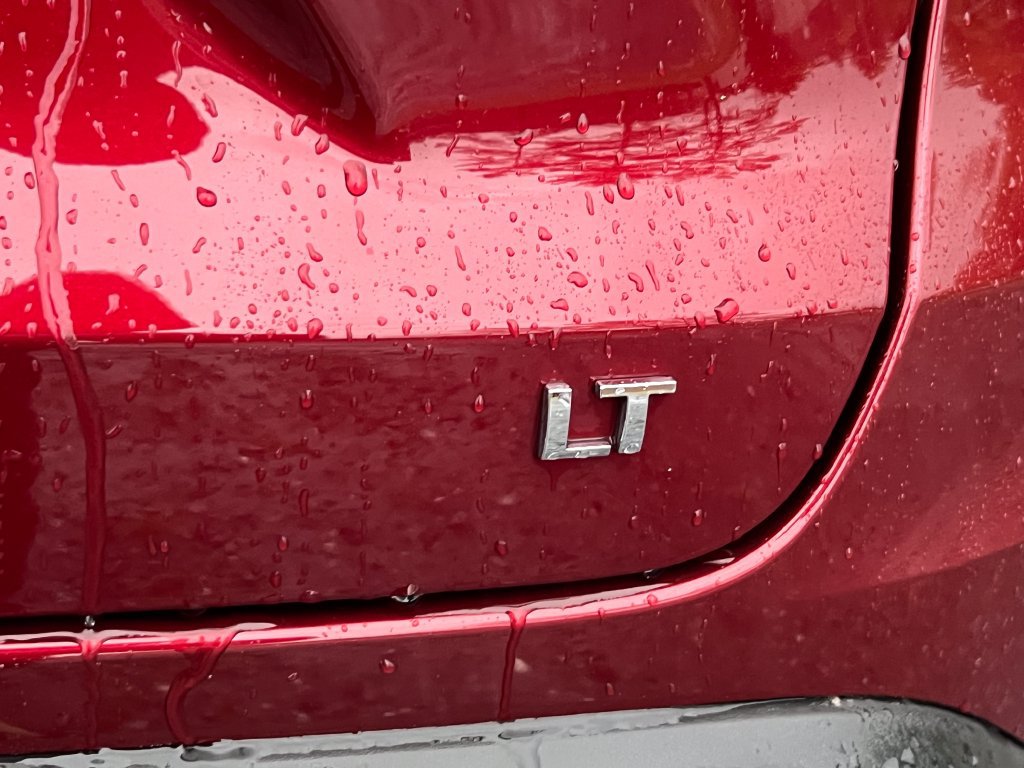 Used 2025 Chevrolet Trax LT FWD image 14