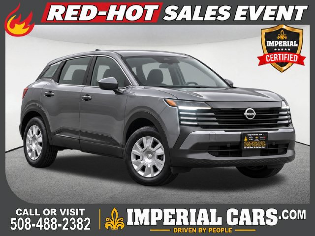 Used 2025 Nissan Kicks S FWD image 1