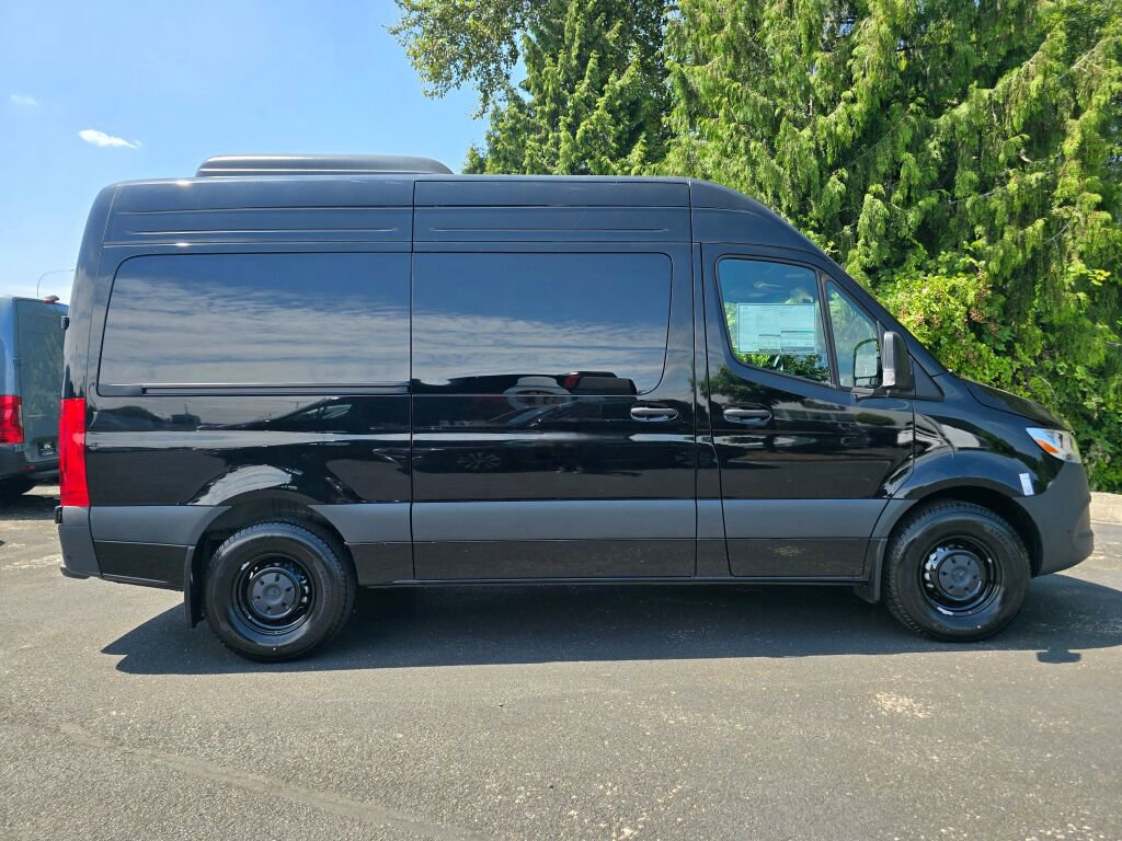 New 2025 Mercedes-Benz Sprinter 2500 image 6