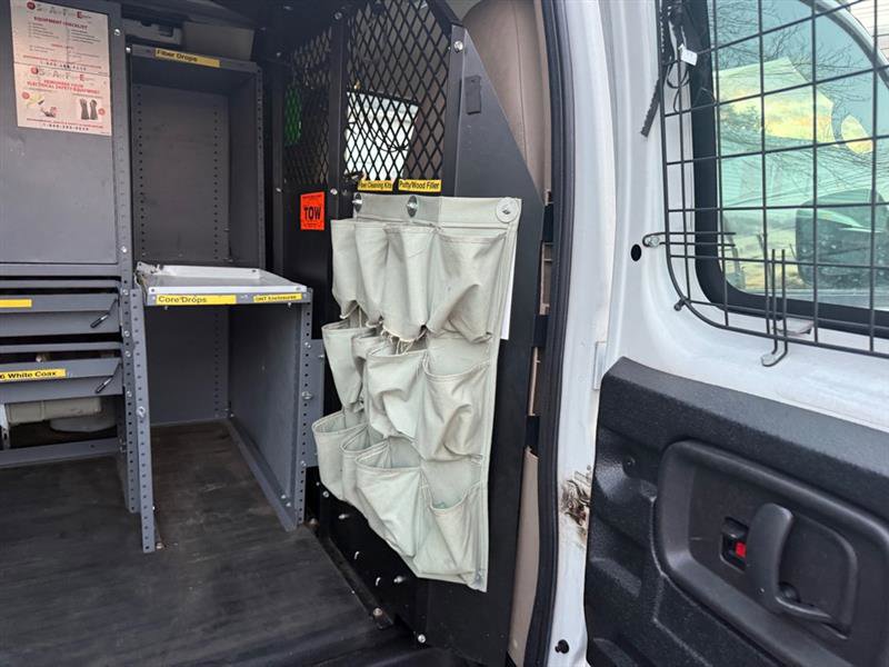 Used 2011 Chevrolet Express 2500 image 21