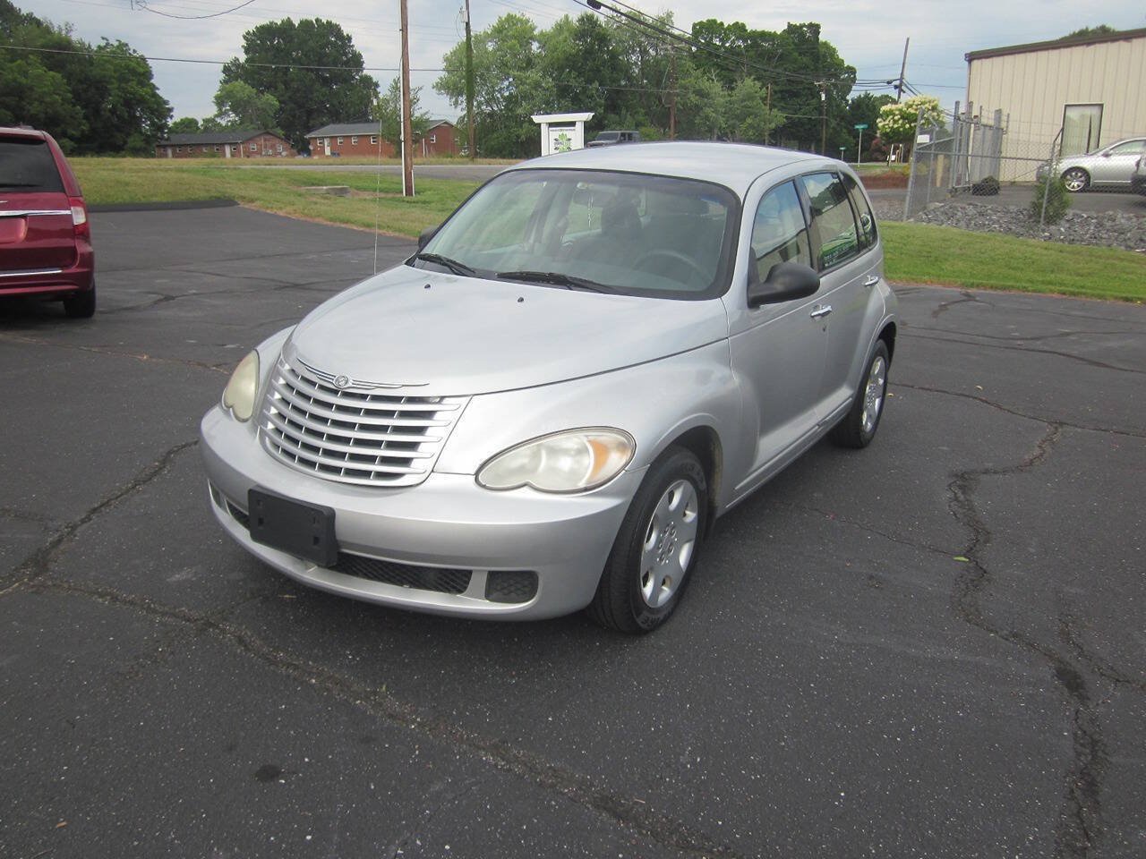 Used 2008 Chrysler PT Cruiser FWD image 2