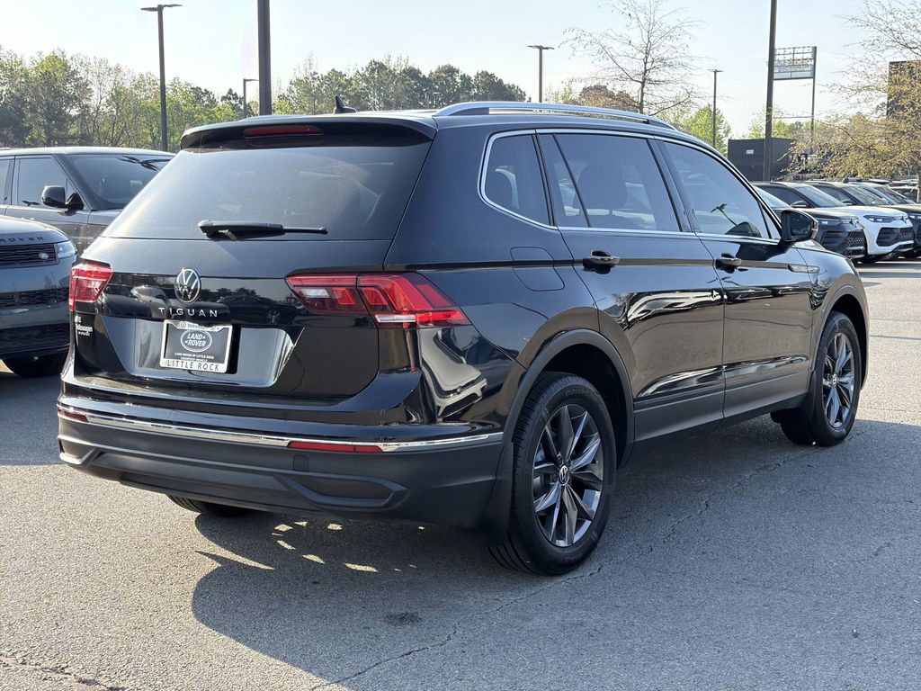 Used 2023 Volkswagen Tiguan SE image 5