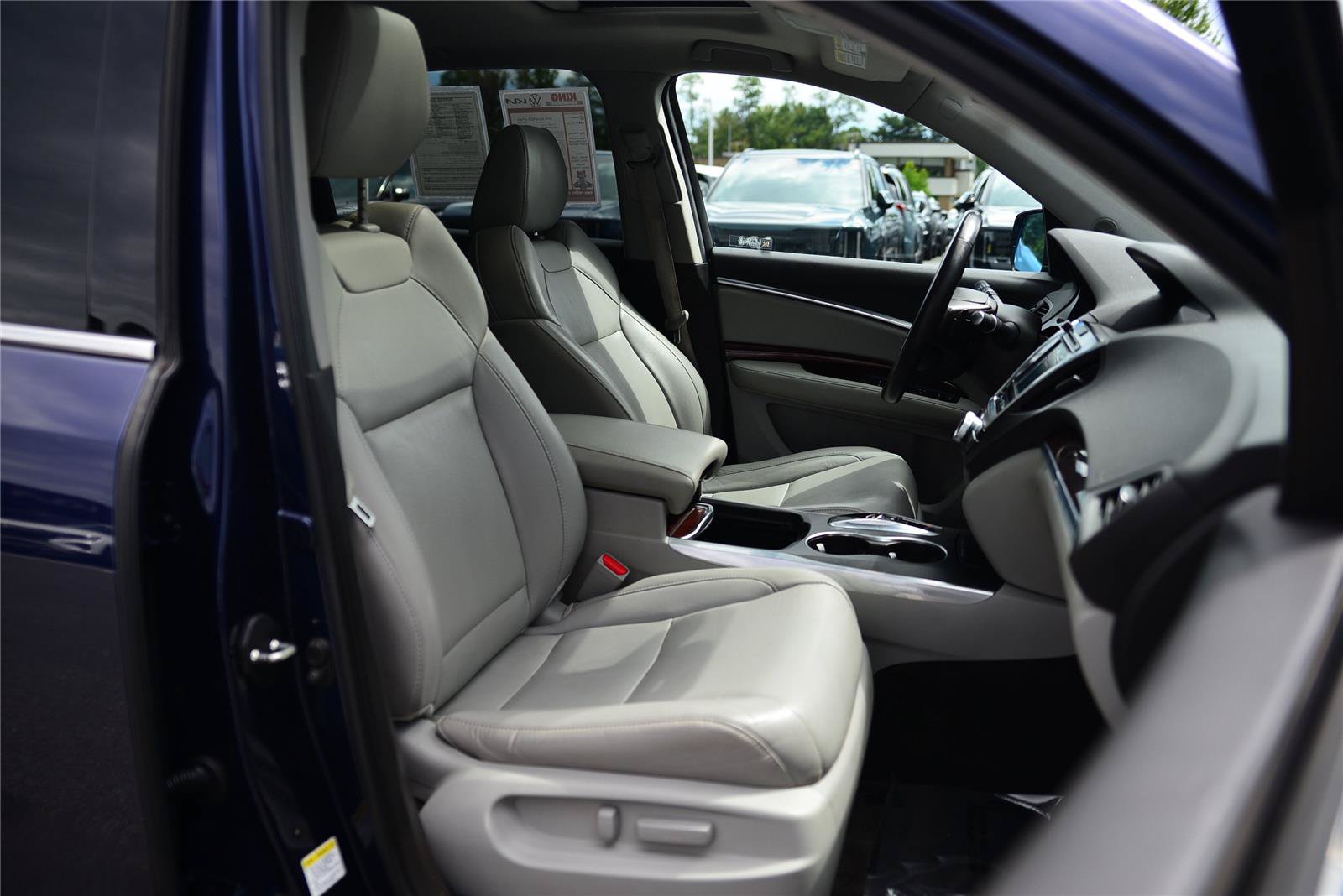 Used 2016 Acura MDX w/ Technology Package AWD/4WD image 13
