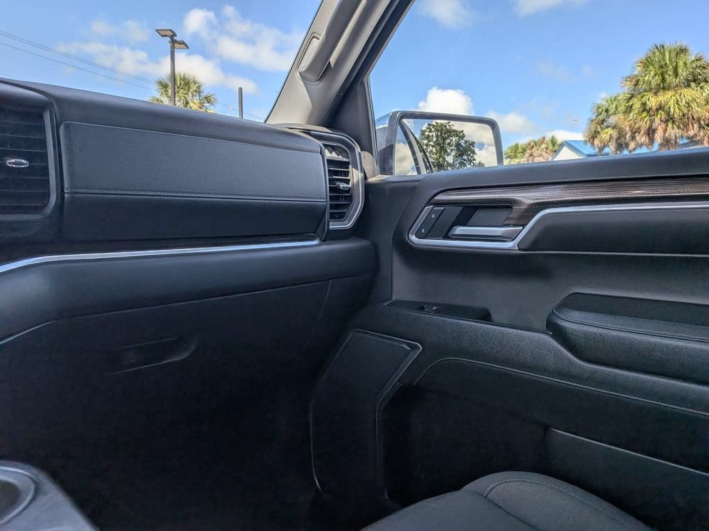 Used 2022 Chevrolet Silverado 1500 LT AWD/4WD image 15