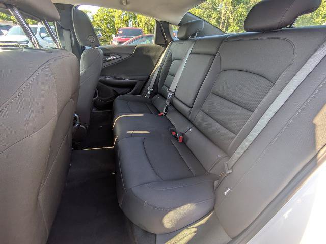 Certified 2025 Chevrolet Malibu LT FWD image 12