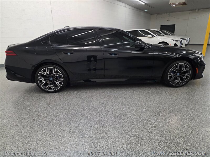 Used 2024 BMW i5 eDrive40i w/ M Sport Package RWD image 12