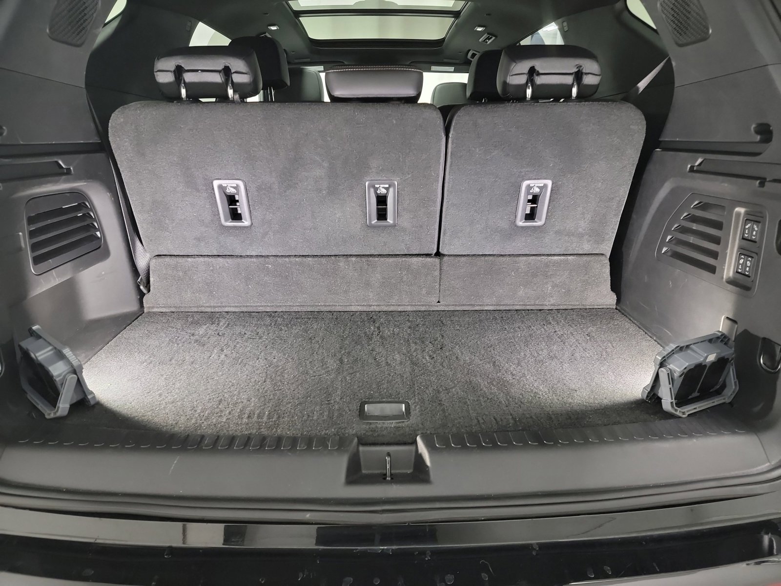 Used 2025 Chevrolet Traverse High Country image 26