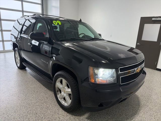 Used 2009 Chevrolet Tahoe LT w/ Luxury Package AWD/4WD image 2