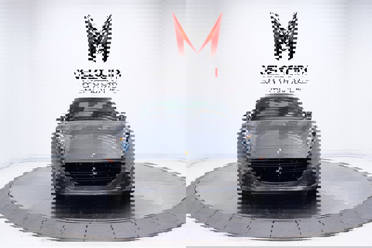 Used 2017 Ferrari California T image 3