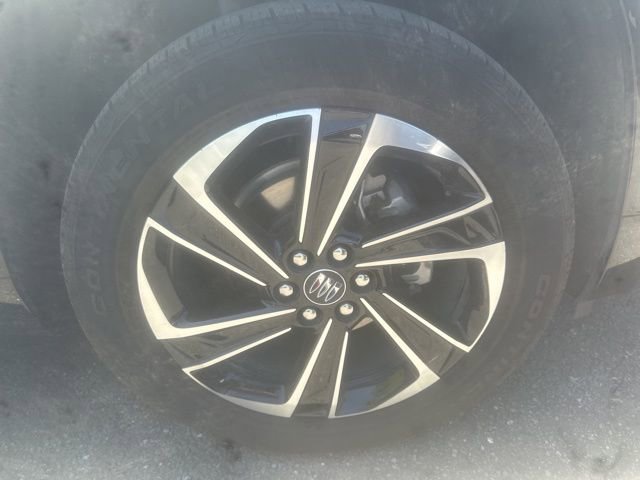 Used 2025 Buick Enclave Sport Touring FWD image 4