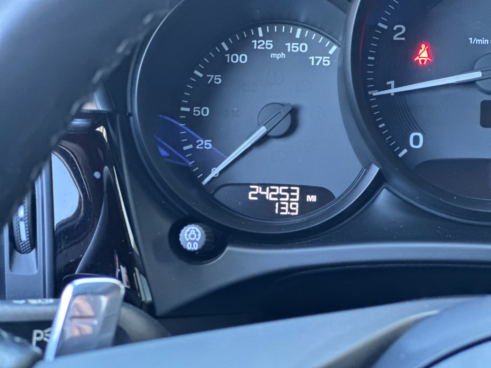 Certified 2024 Porsche Macan AWD/4WD image 22