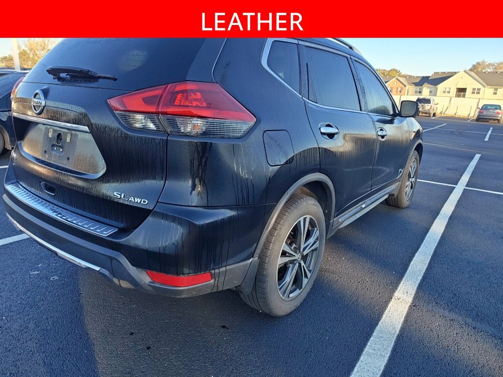 Used 2018 Nissan Rogue SL w/ Premium Package AWD/4WD image 4