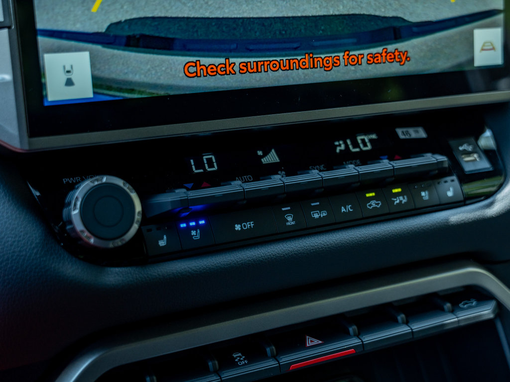 New 2026 Toyota Tundra Limited AWD/4WD image 25