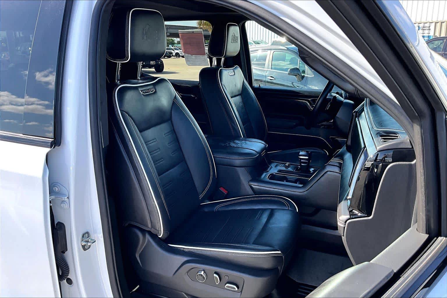 Certified 2024 GMC Sierra 1500 AT4X w/ AT4X AEV Edition AWD/4WD image 15