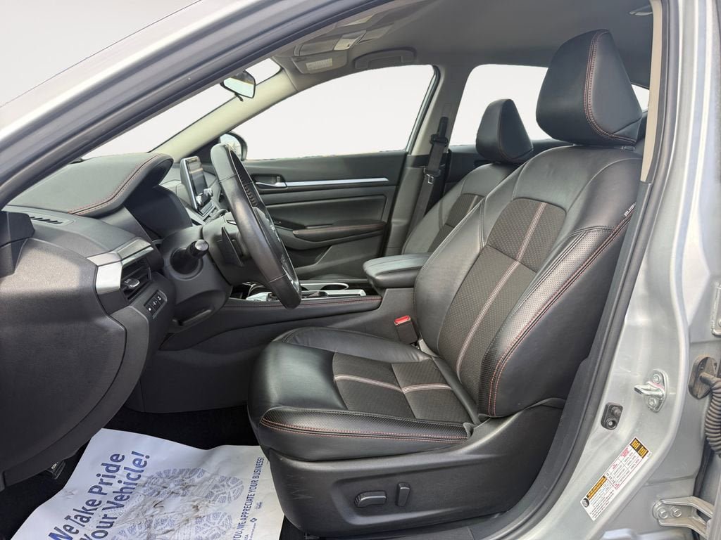 Used 2024 Nissan Altima 2.5 SR FWD image 9