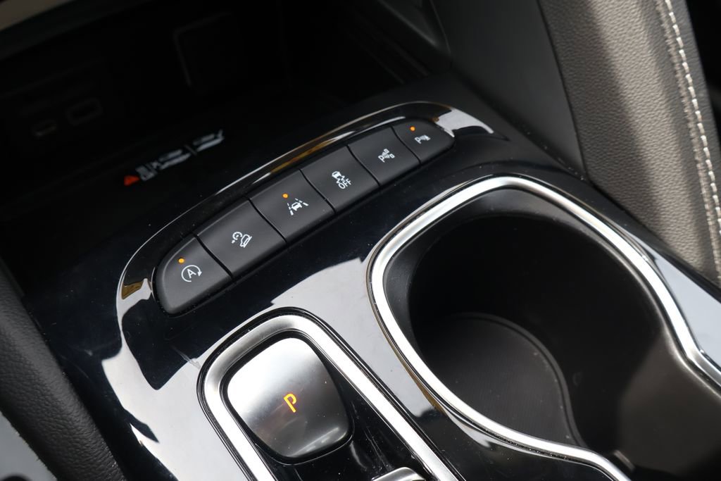 Used 2023 Buick Envision Avenir image 28