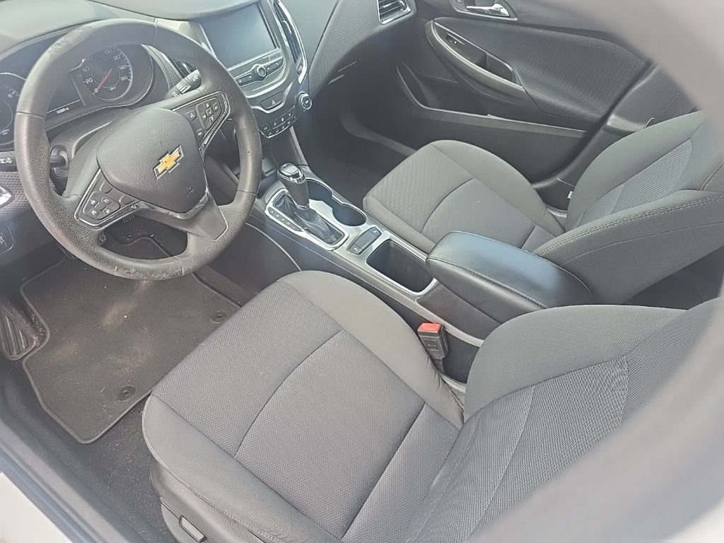 Used 2016 Chevrolet Cruze LT w/ Convenience Package FWD image 12