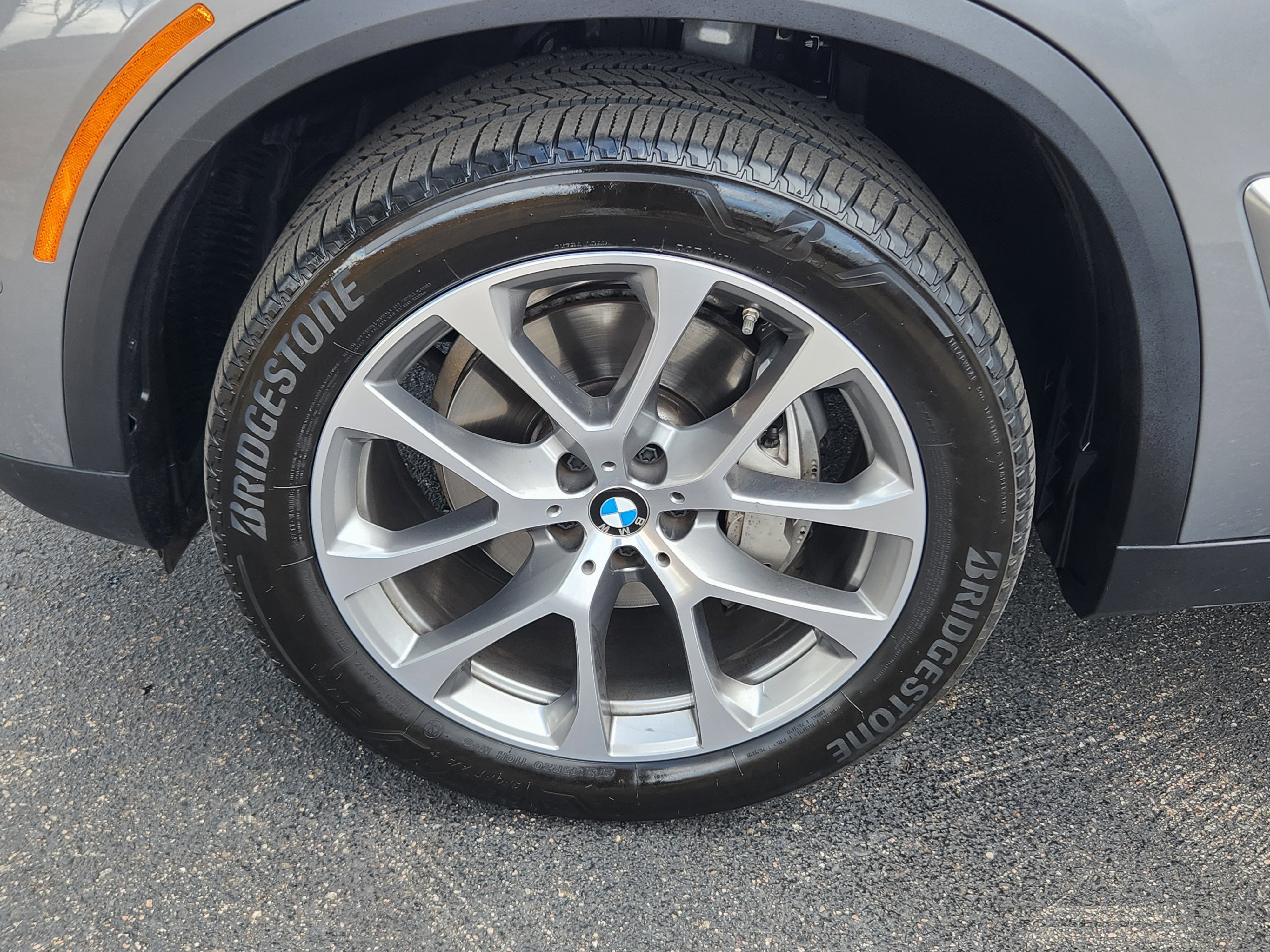 Used 2025 BMW X5 xDrive40i w/ Executive Package image 25