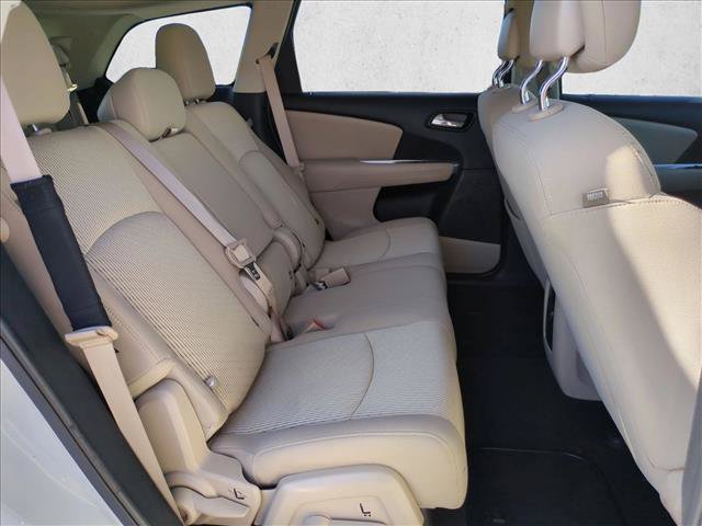 Used 2019 Dodge Journey SE FWD image 16