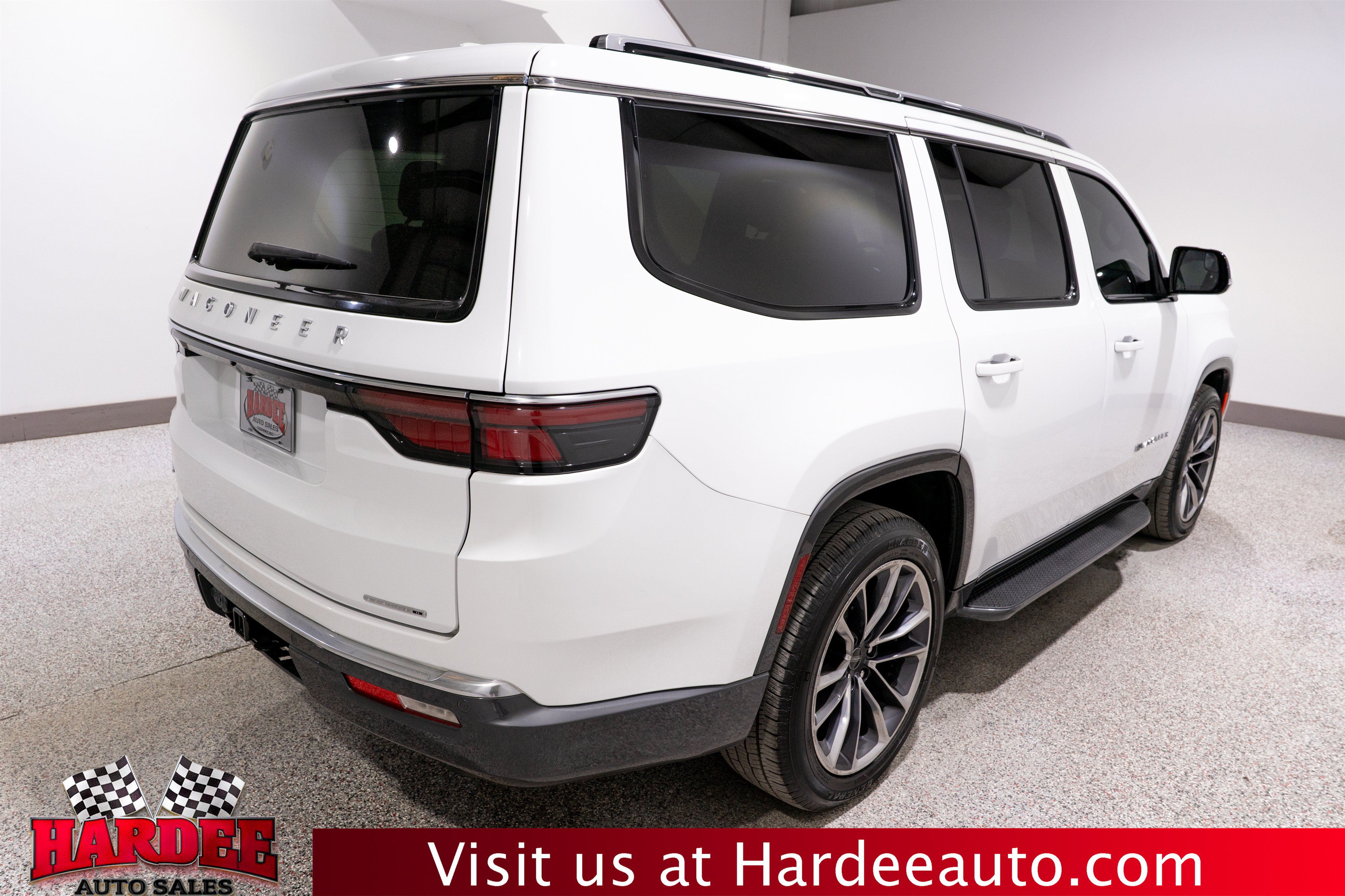 Used 2022 Jeep Wagoneer Series II w/ Premium Group I AWD/4WD image 5